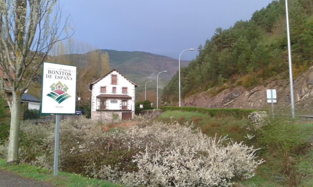 Casa Ursula Pensionat Ansó Exteriör bild