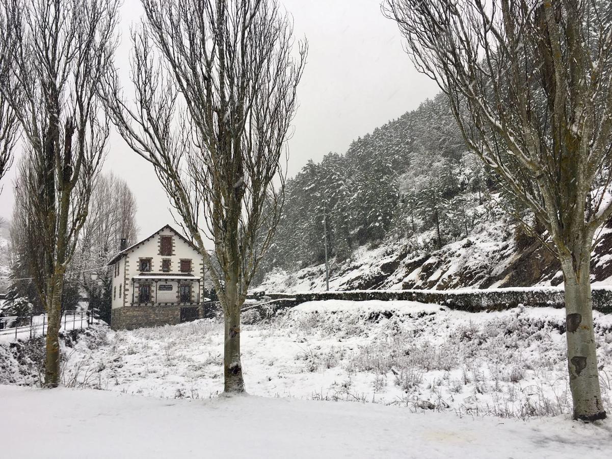 Casa Ursula Pensionat Ansó Exteriör bild